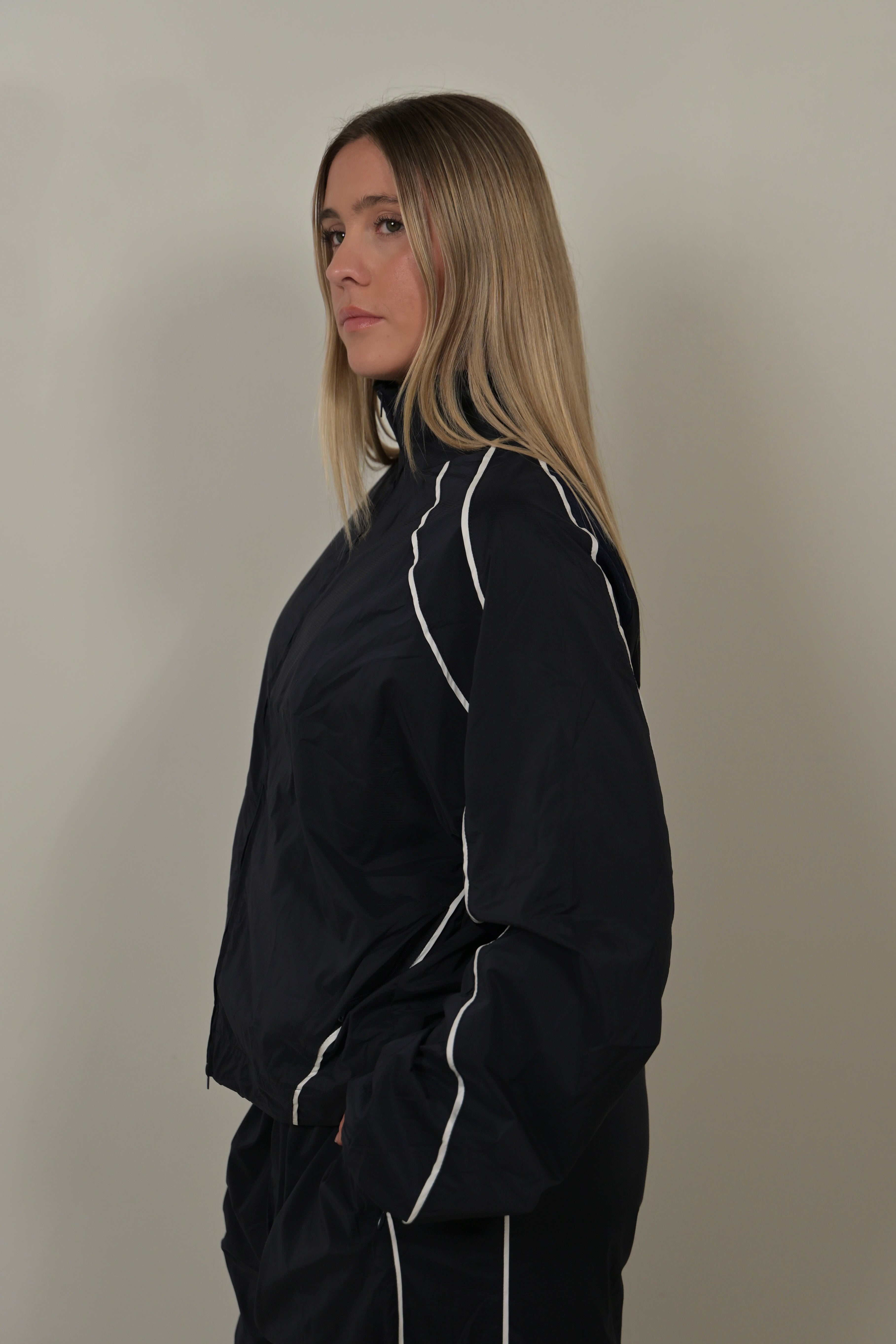 NAVY SPRAY JACKET