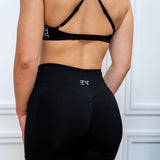 JET BLACK SEAMLESS SCRUNCH SHORTS