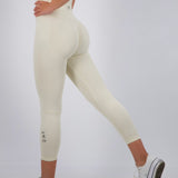 BUTTERMILK SEAMLESS SCRUNCH LEGGINGS