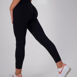 JET BLACK SEAMLESS SCRUNCH LEGGINGS