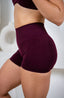 WINE SEAMLESS SCRUNCH SHORTS.