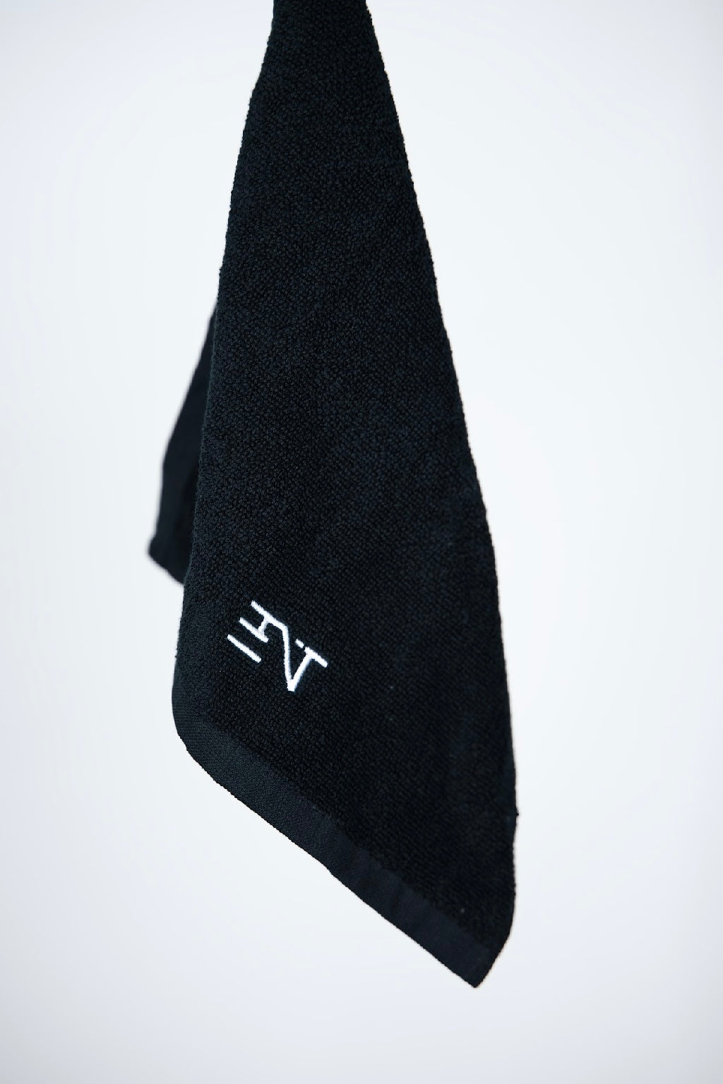 JET BLACK GYM TOWEL