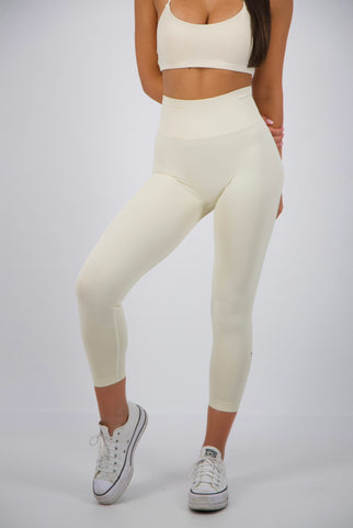 BUTTERMILK SEAMLESS SCRUNCH LEGGINGS