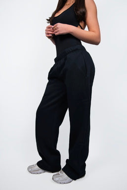 JET BLACK STRAIGHT LEG TRACKPANTS