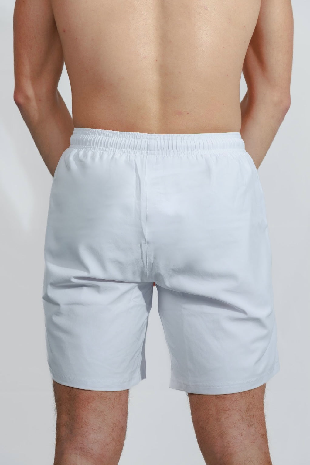 WHITE ELITE PERFORMANCE SHORTS