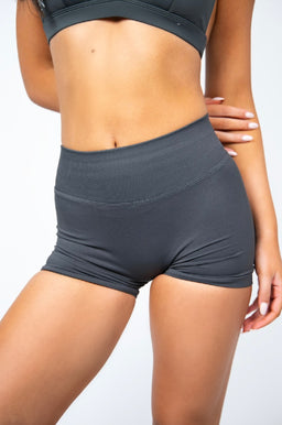 STEEL SCULPT SCRUNCH SHORTS