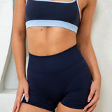 NAVY SEAMLESS SCRUNCH SHORTS